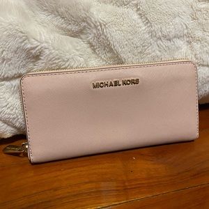 Michael kors wallet